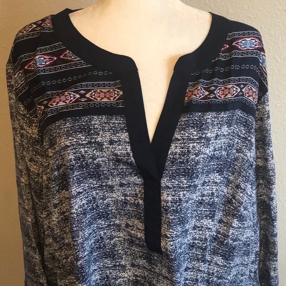 Antilia Femme NWT Tunic Blouse - Picture 2 of 5